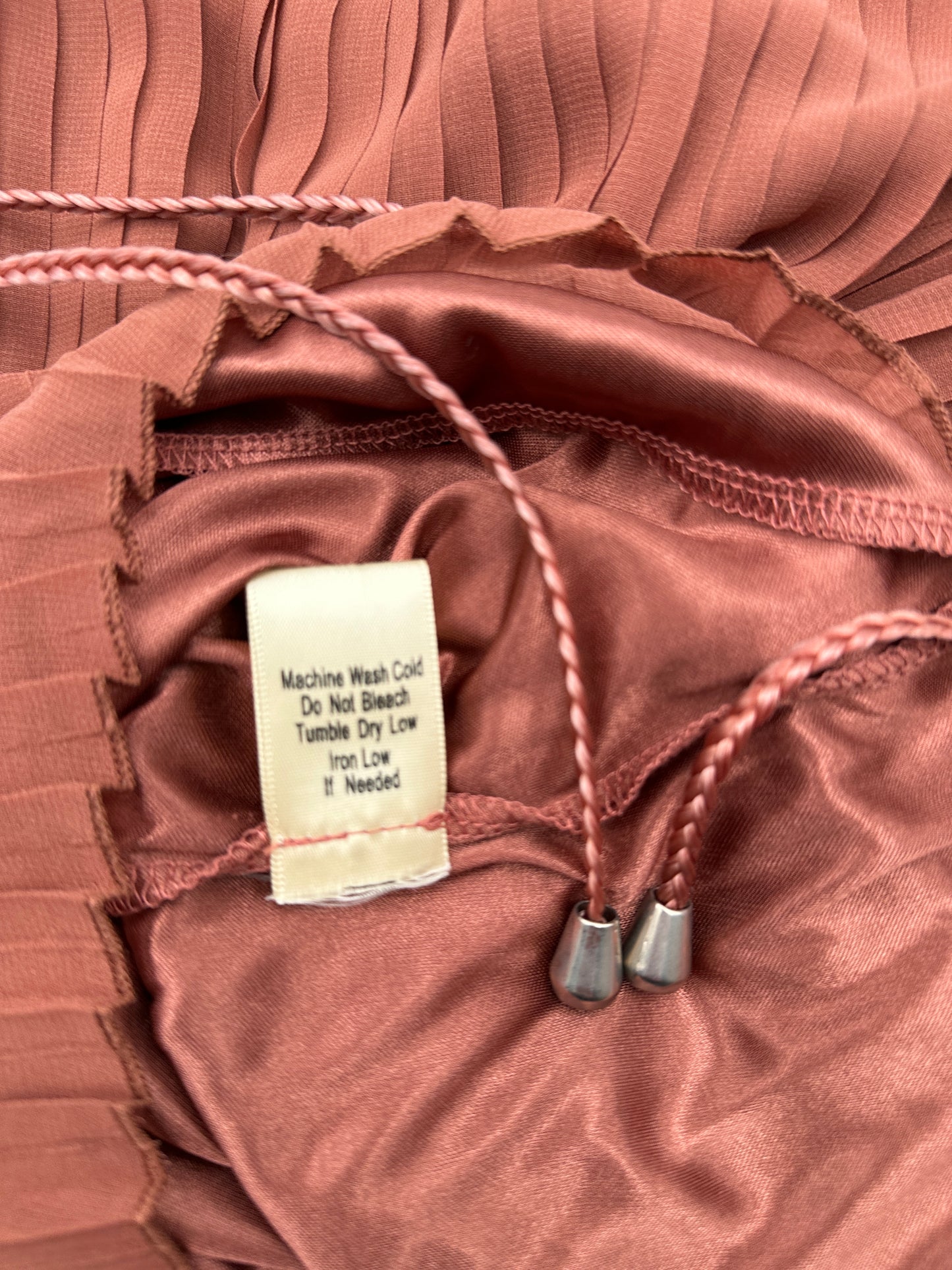 Blue Bird Size L Cinnamon-Colored Sleeveless Pleated Dress