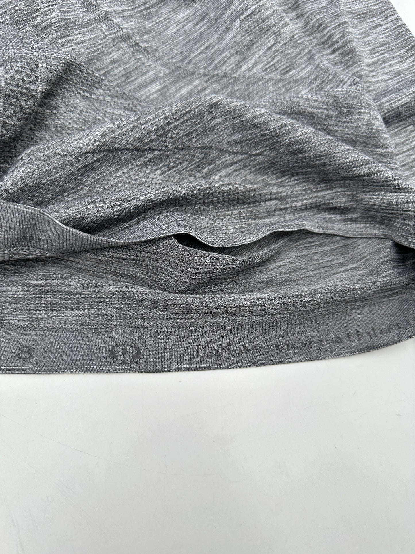 Lululemon Athletica Size 8 Heathered Gray Swiftly Tech Long Sleeve Crew
