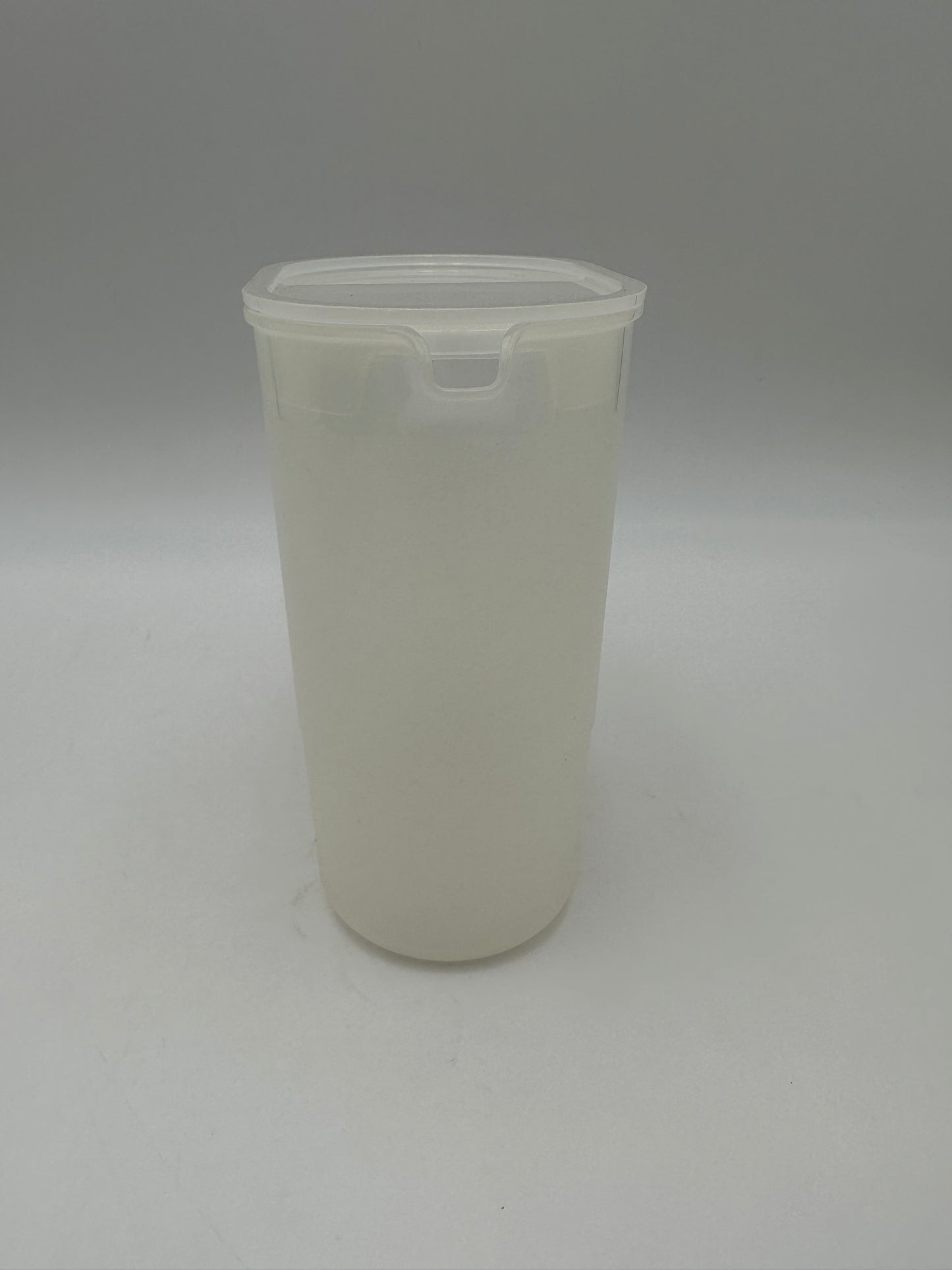 Tupperware Clear Slim 1 Quart Pitcher