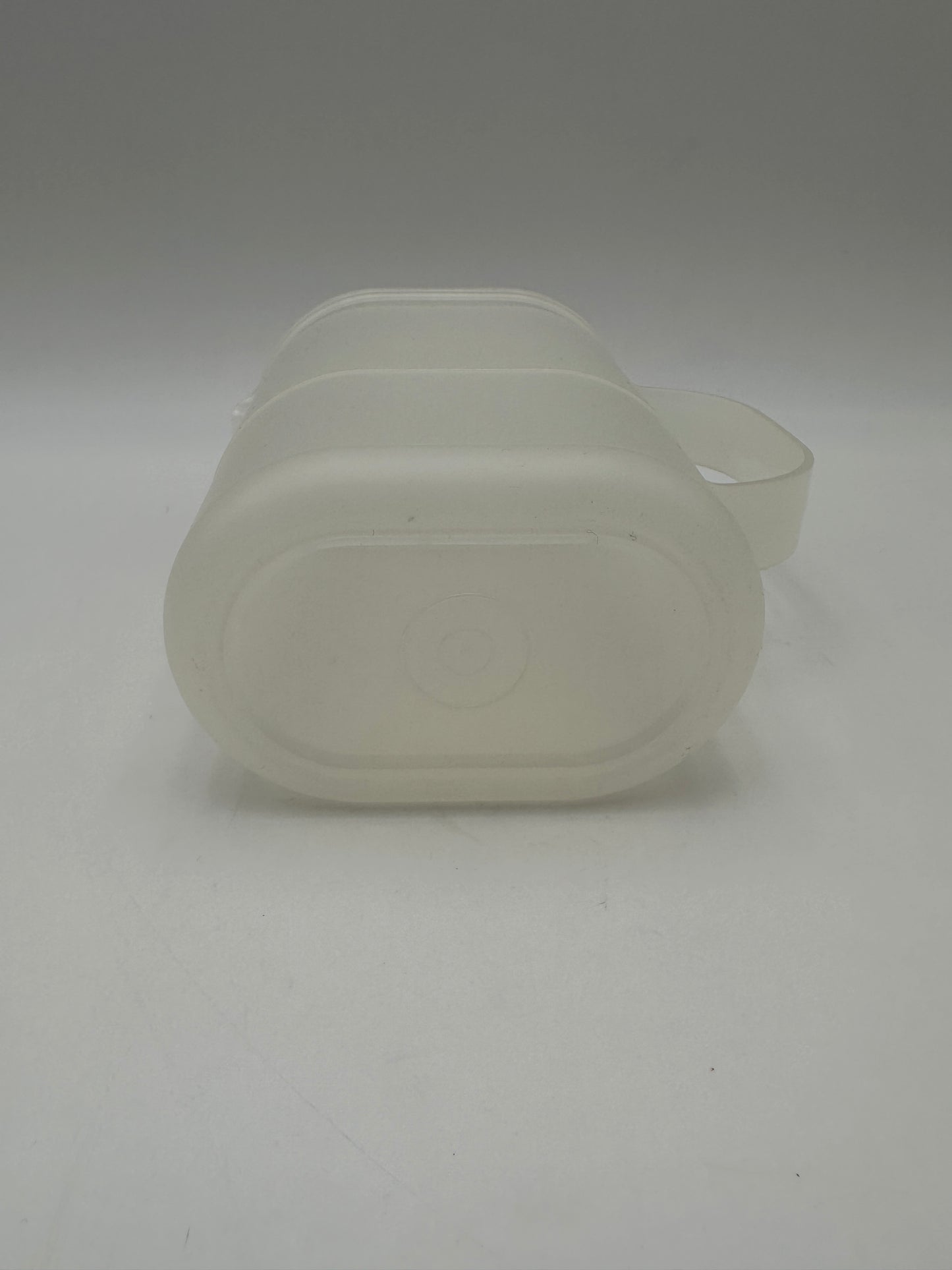 Tupperware Clear Slim 1 Quart Pitcher