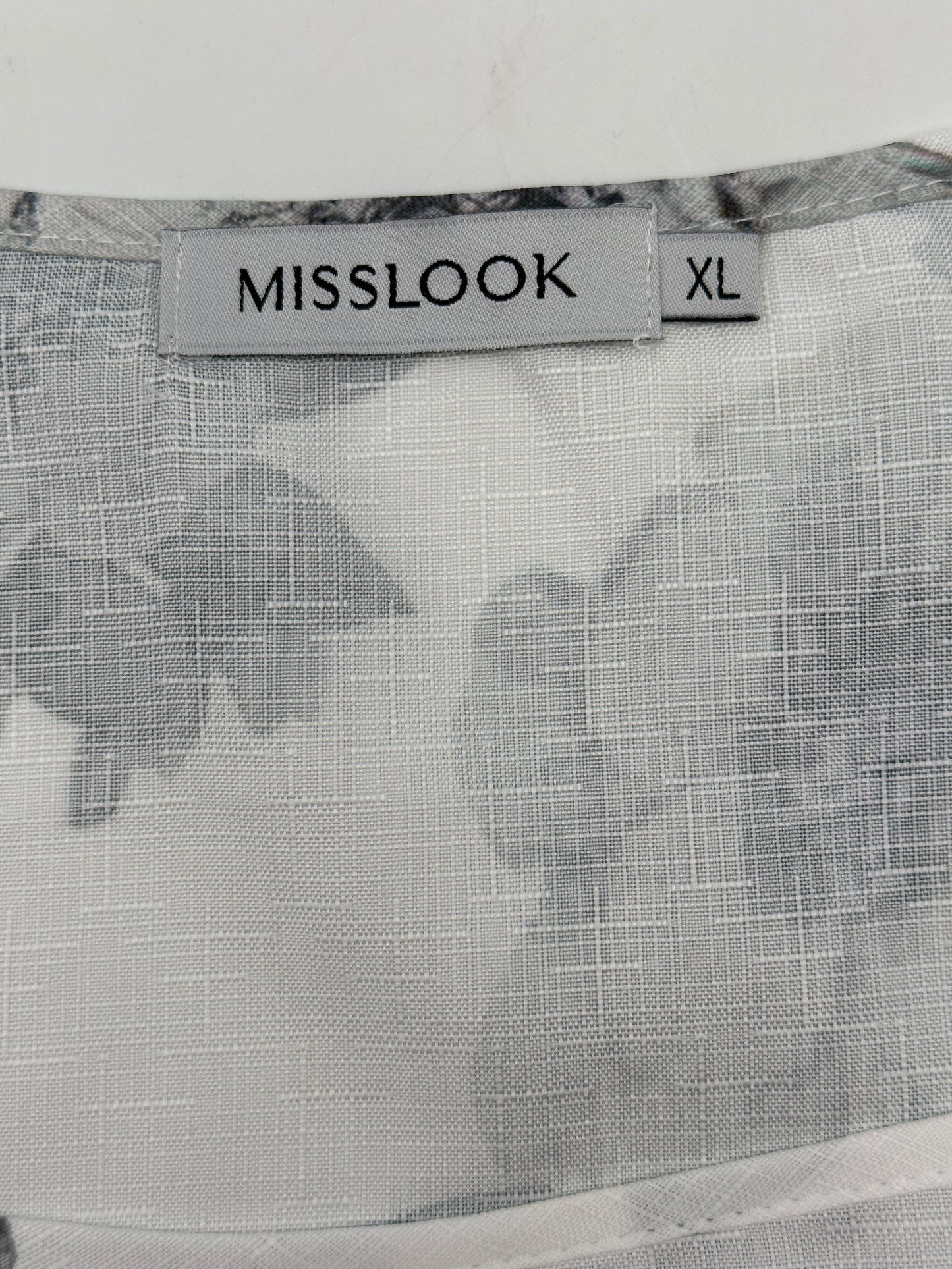 Misslook Size XL White w/Gray & Lavender Floral Sleeveless Top, new/NWOT