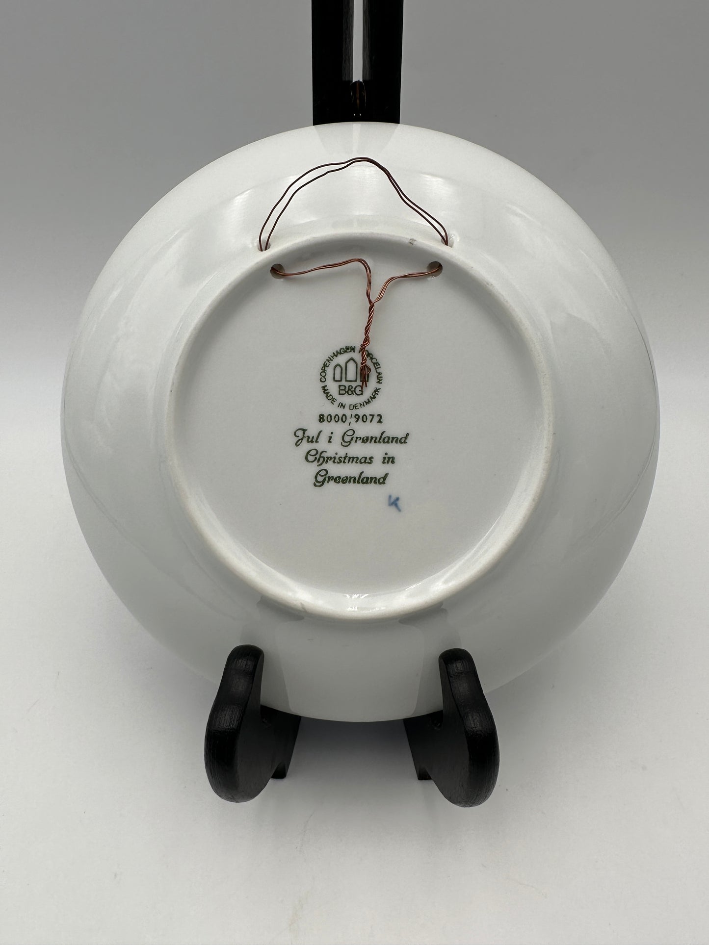 Bing & Grondahl Blue & White "Christmas in Greenland" Vintage Collector Plate