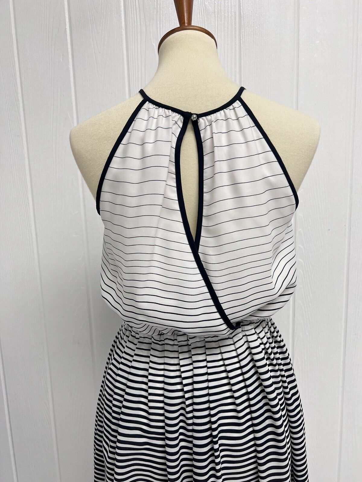 Banana Republic Size 14 White & Navy Blue Striped Sleeveless A-Line Dress