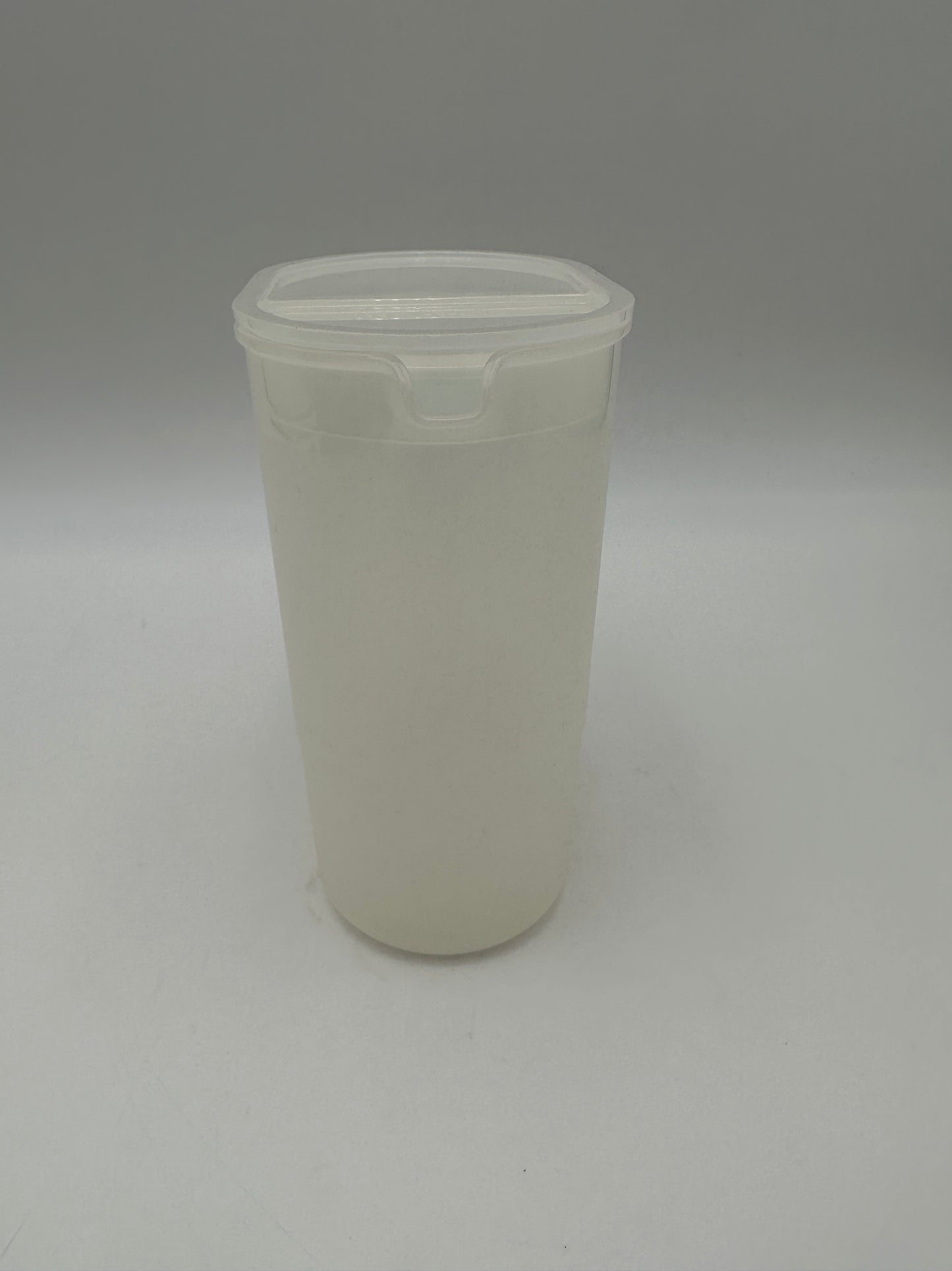 Tupperware Clear Slim 1 Quart Pitcher