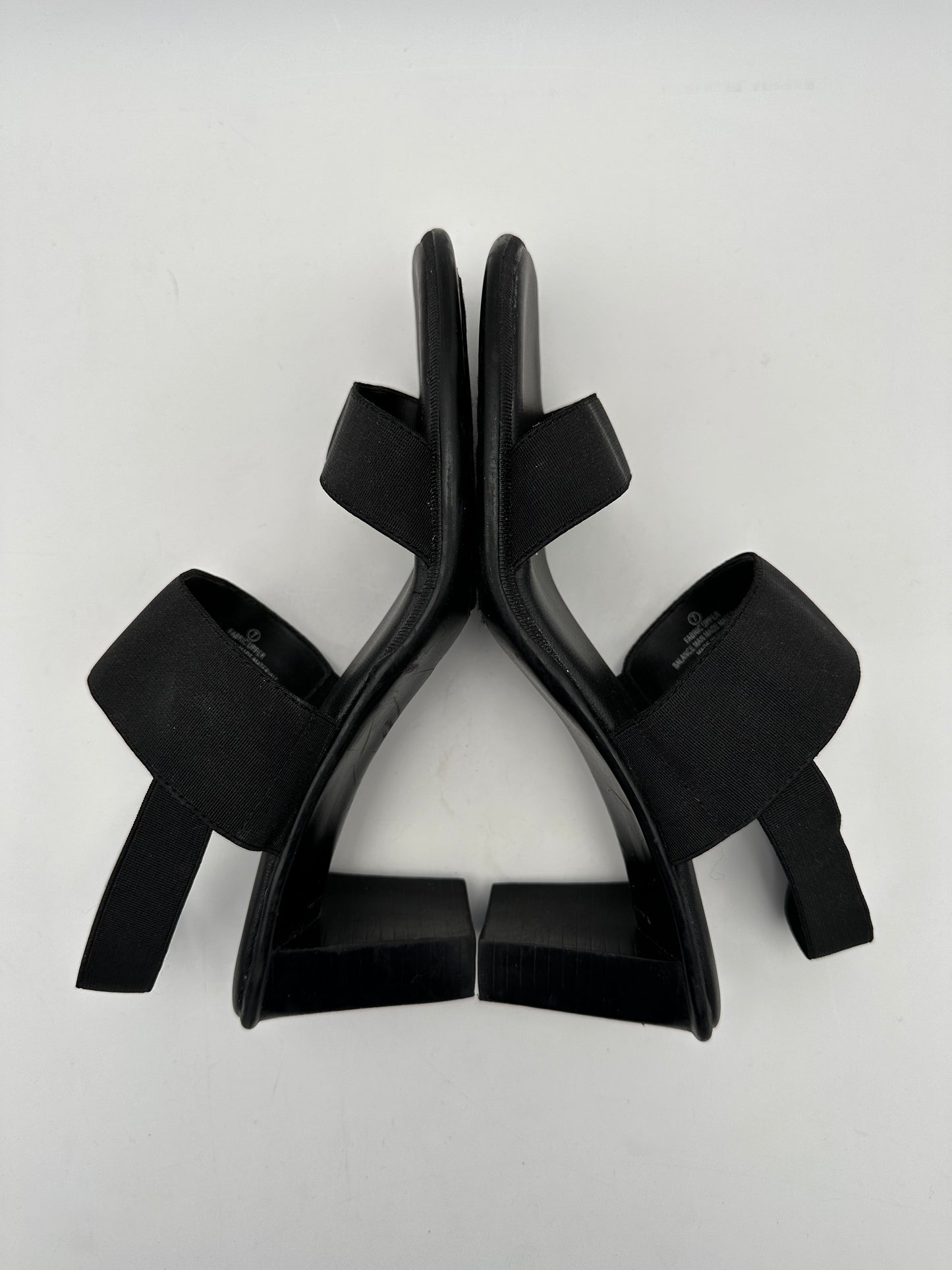 Cherokee Size 7 Black Elastic Band Slip-On Heel Sandals