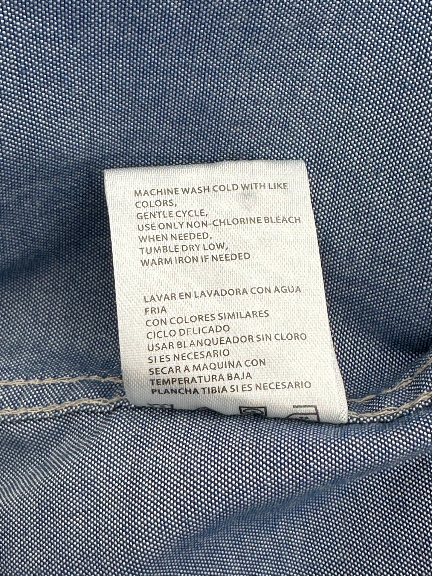 Weatherproof Vintage Size L Blue Chambray "Indeed Brewing" Long Sleeve Shirt