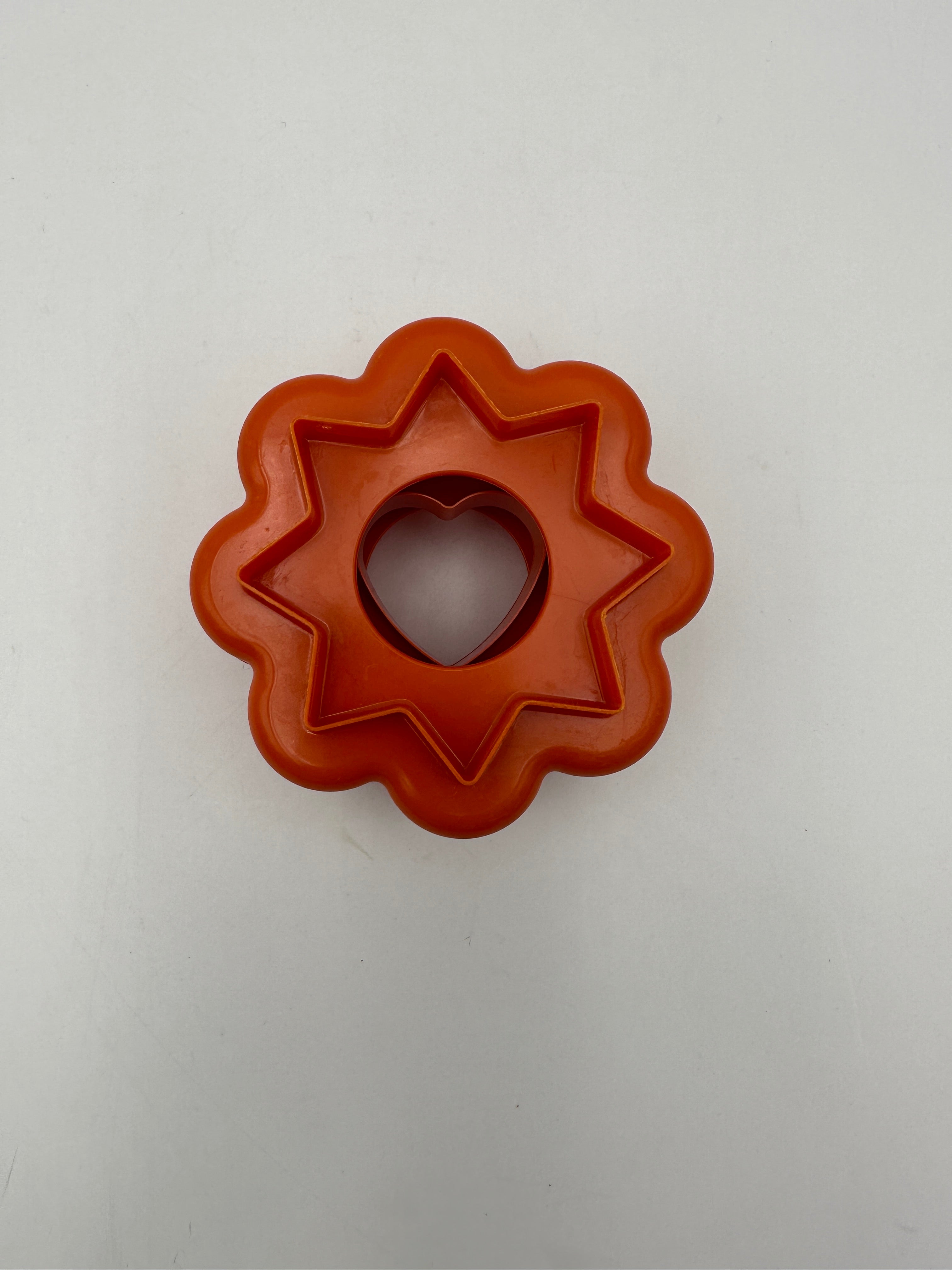 Set of 5 Tupperware Orange Nesting Biscuit / Cookie Cutters on