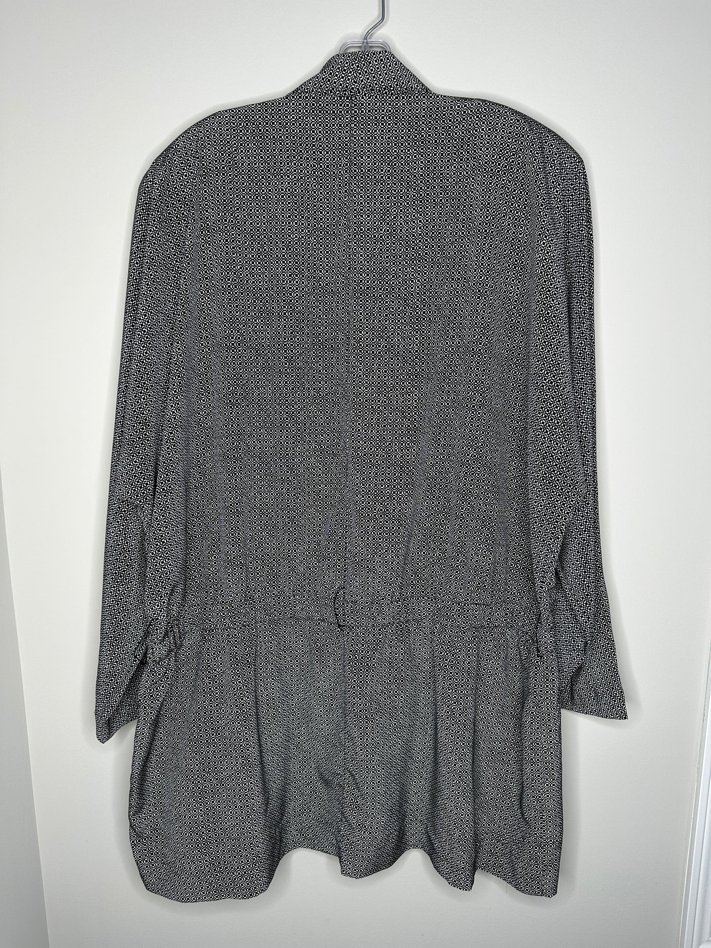 Elisabeth Size 22 Black & White Lightweight Blazer Jacket Overpiece
