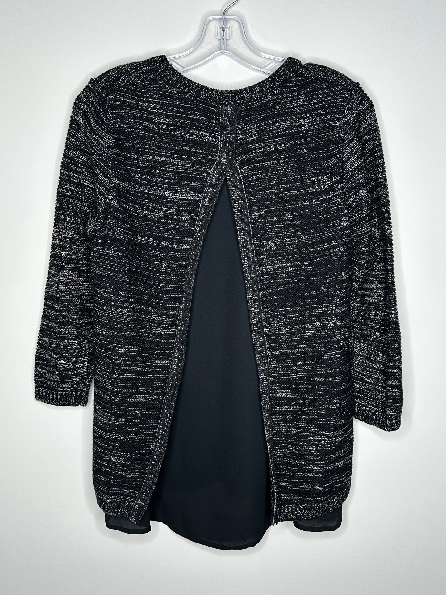 The Limited Size XS Black w/White 3/4 Sleeve Oversized Sweater