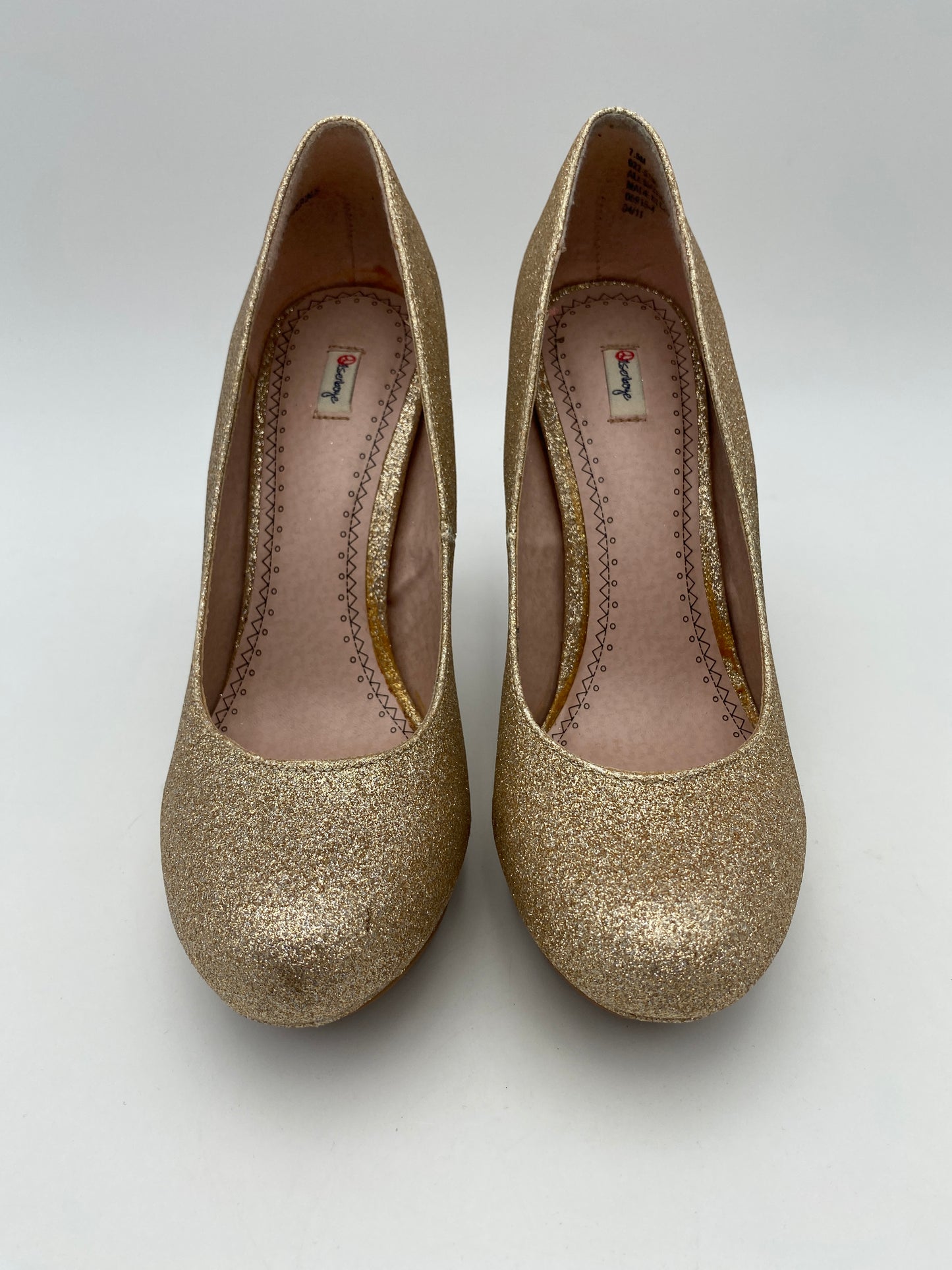 Olsenboye Size 7.5 M Gold Glitter OPepper Platform Pumps, 4.5" heel