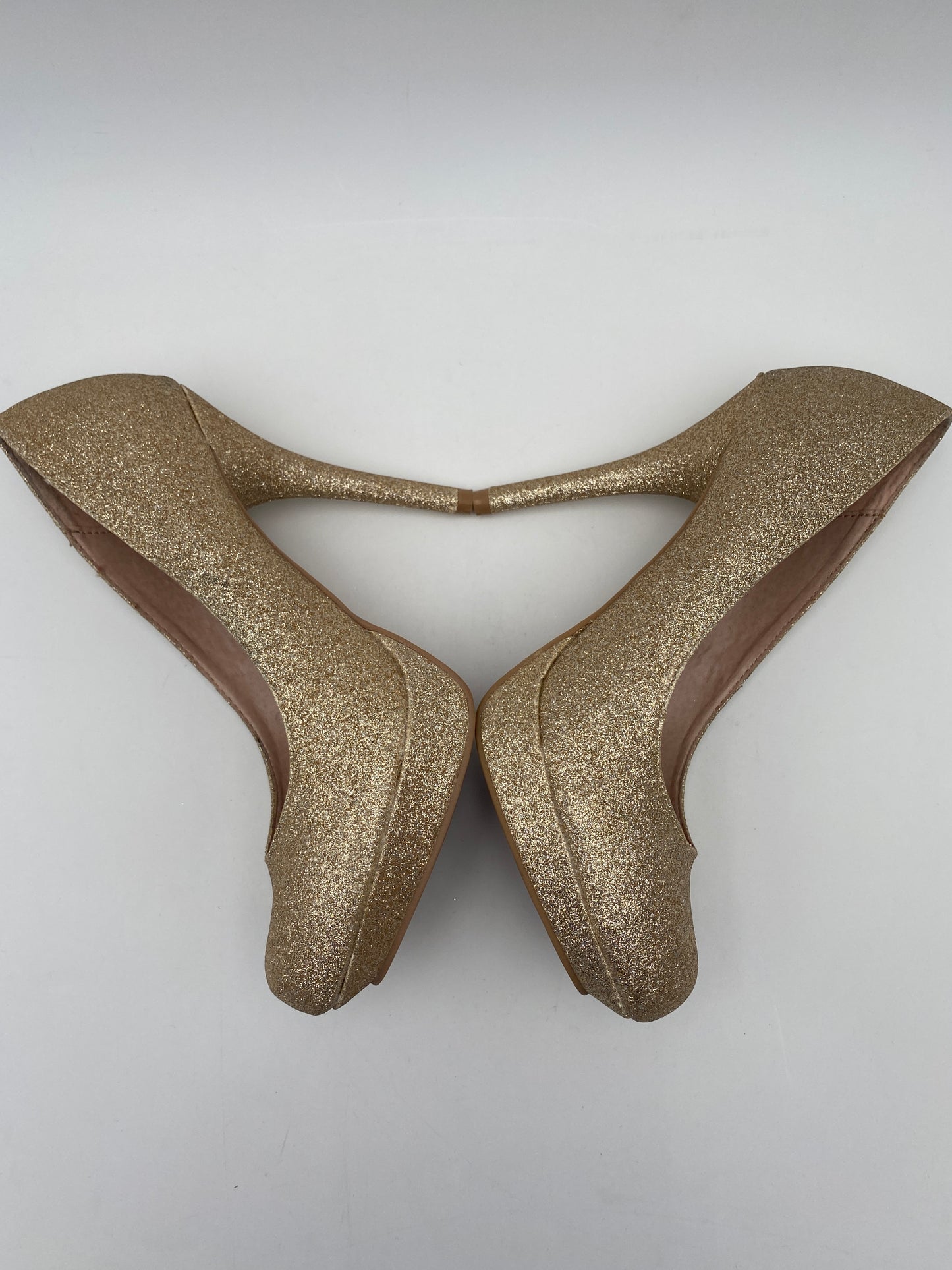 Olsenboye Size 7.5 M Gold Glitter OPepper Platform Pumps, 4.5" heel