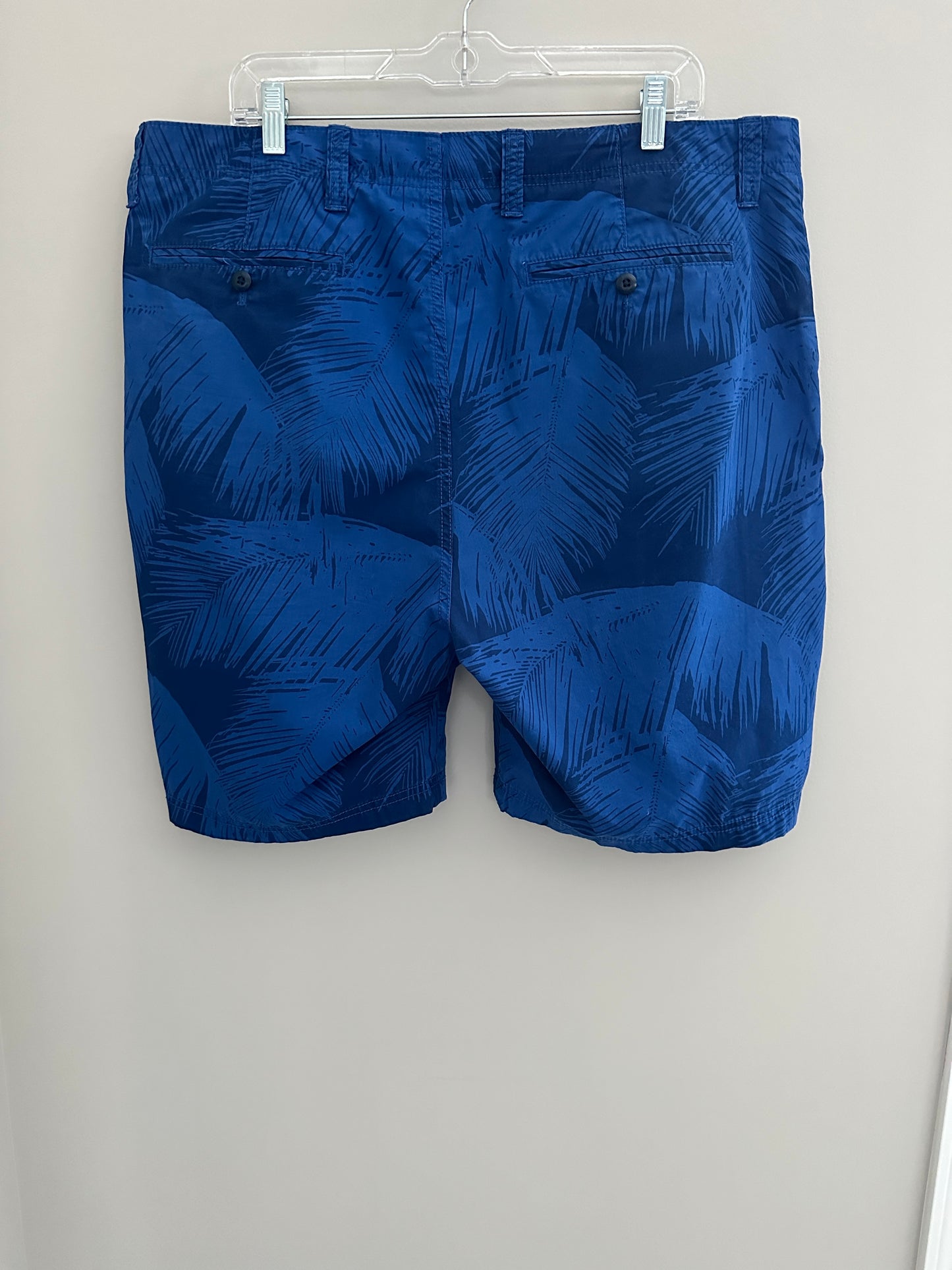 Nautica Size 38W Blue Botanical Print Shorts, 8.25" inseam