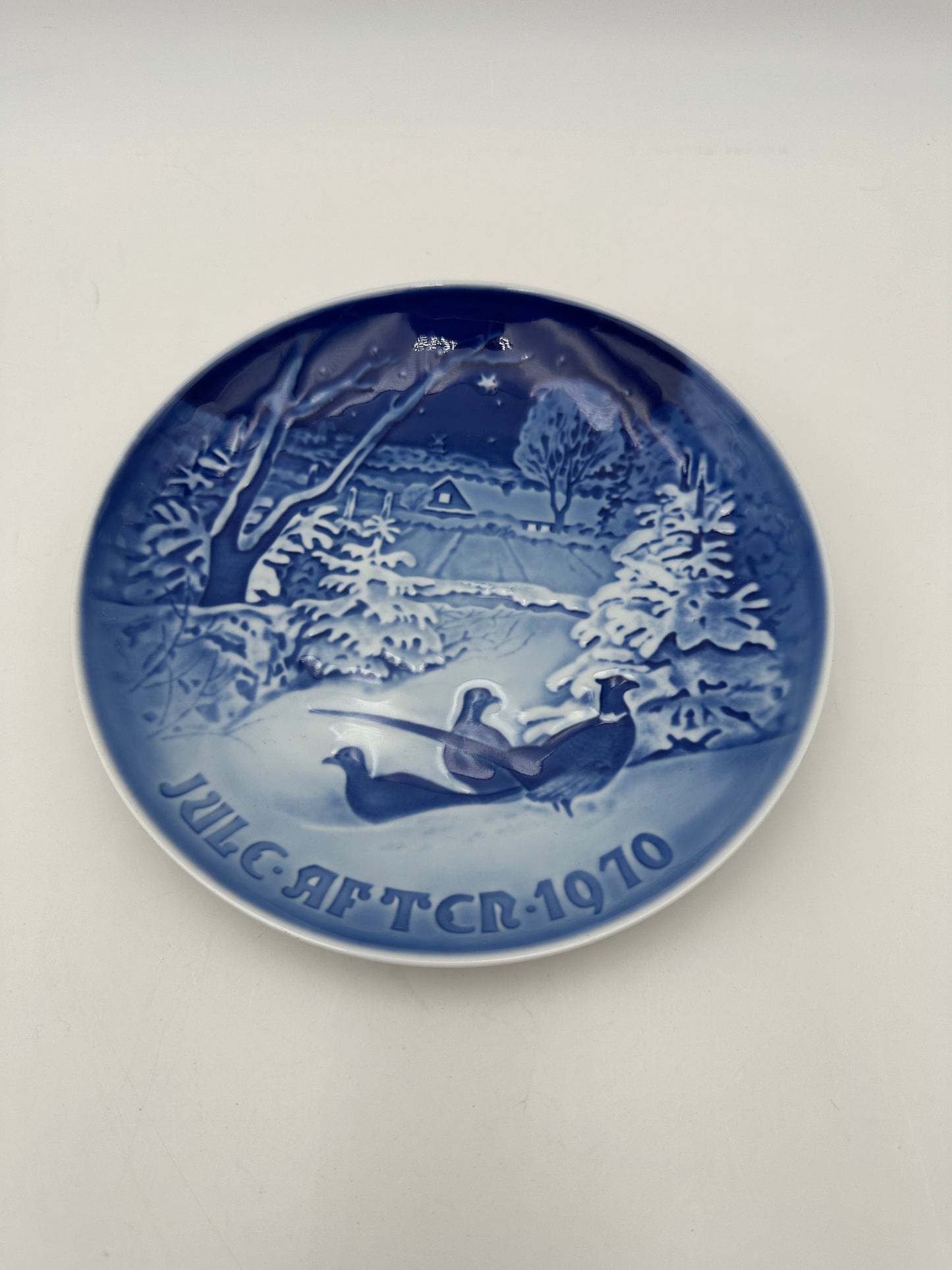 Bing & Grondahl Blue & White "Pheasants in the snow at Christmas" Vintage Collector Plate