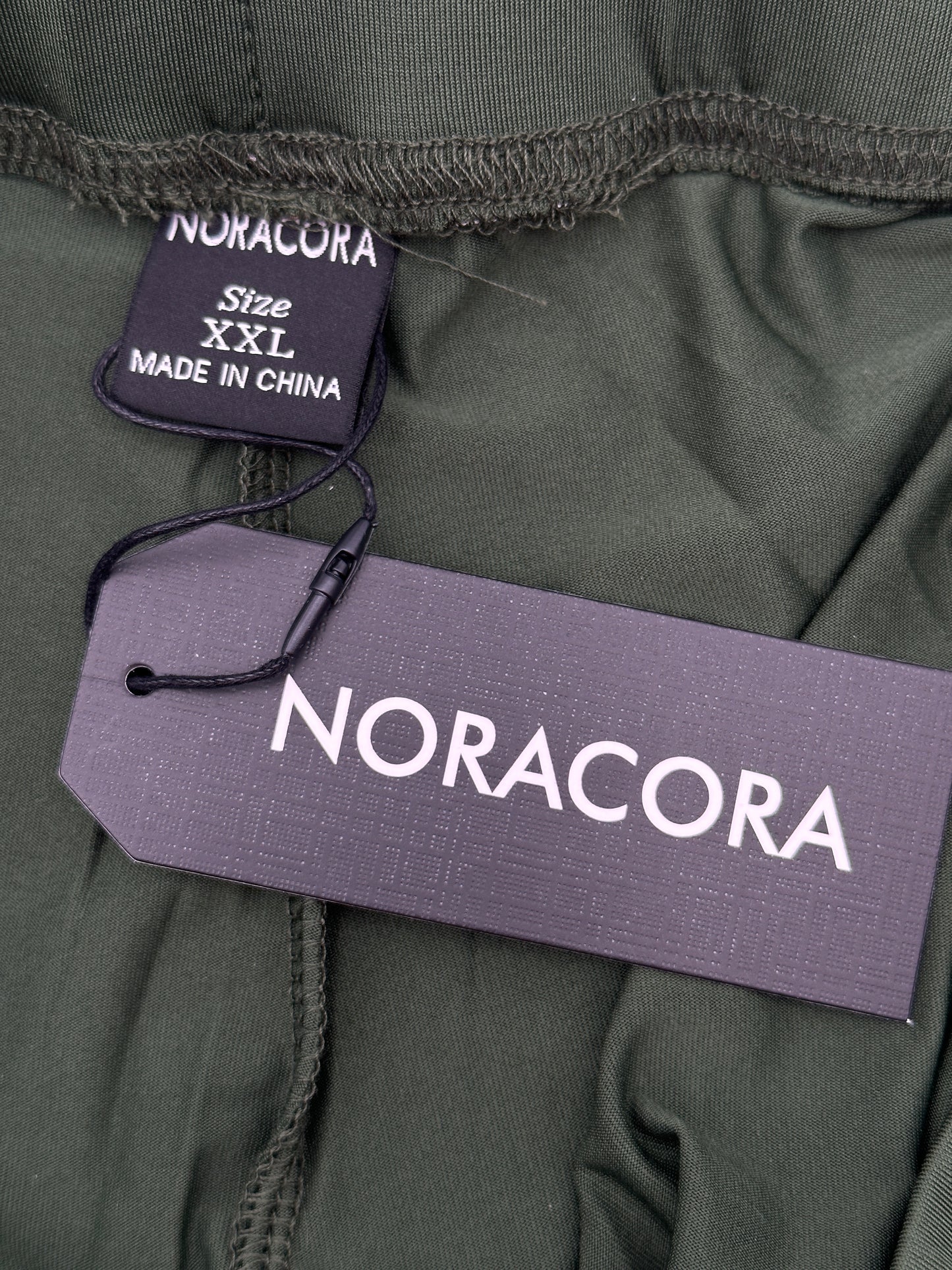 Noracora Size XXL Green Pull-On Capris Capri Leggings, new/NWT (runs small)
