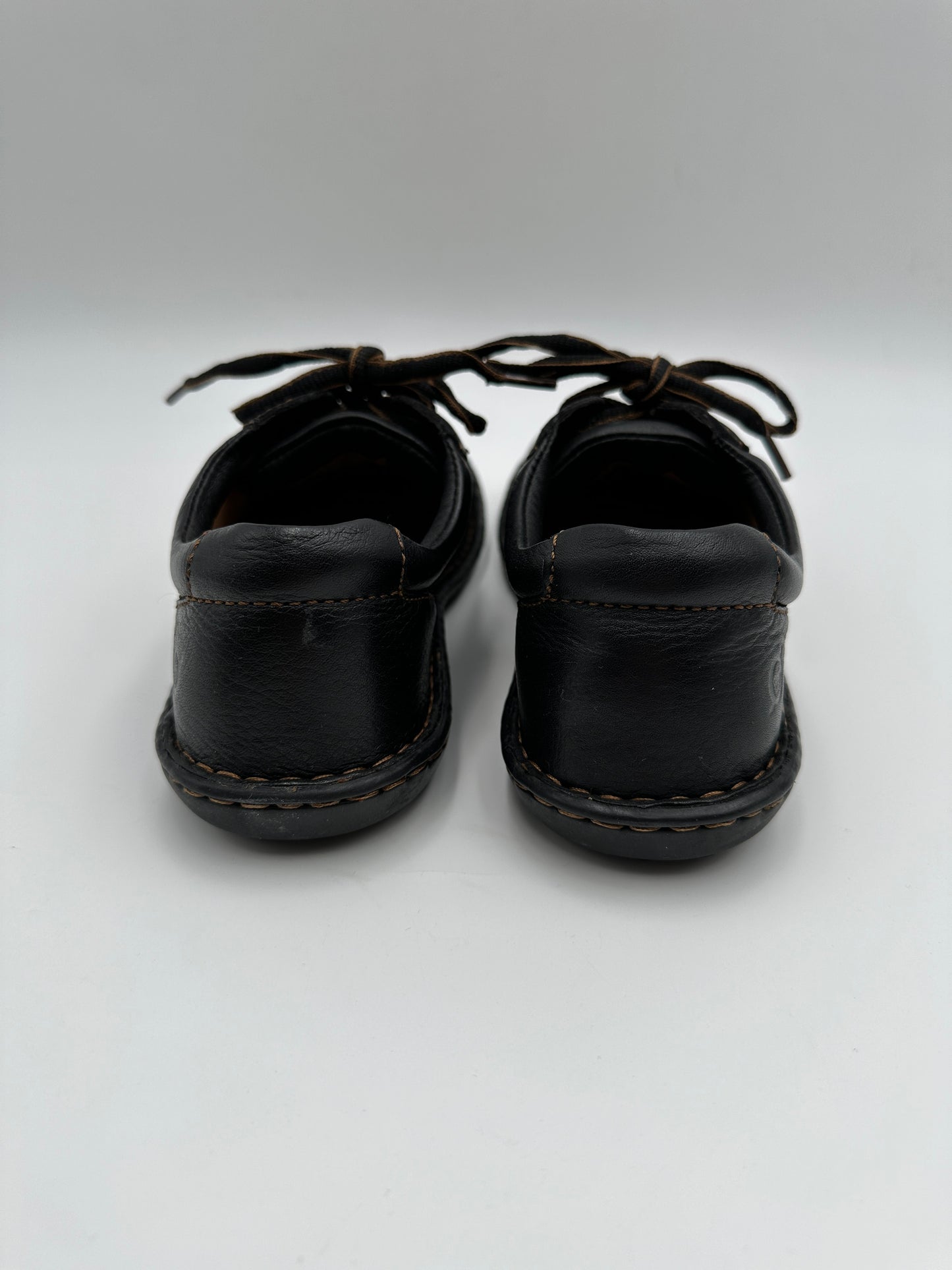 Born Women's Size 8.5 Black Taisen Lace-Up Oxford Shoes, W31015, new in orig box