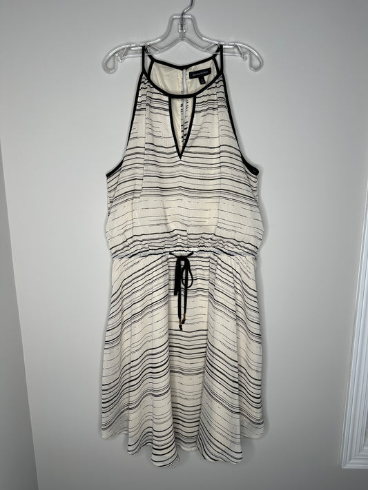 Banana Republic Size 12 Off White & Black Striped Sleeveless A-Line Dress