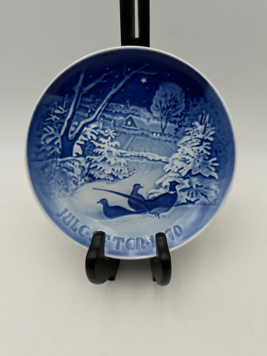 Bing & Grondahl Blue & White "Pheasants in the snow at Christmas" Vintage Collector Plate