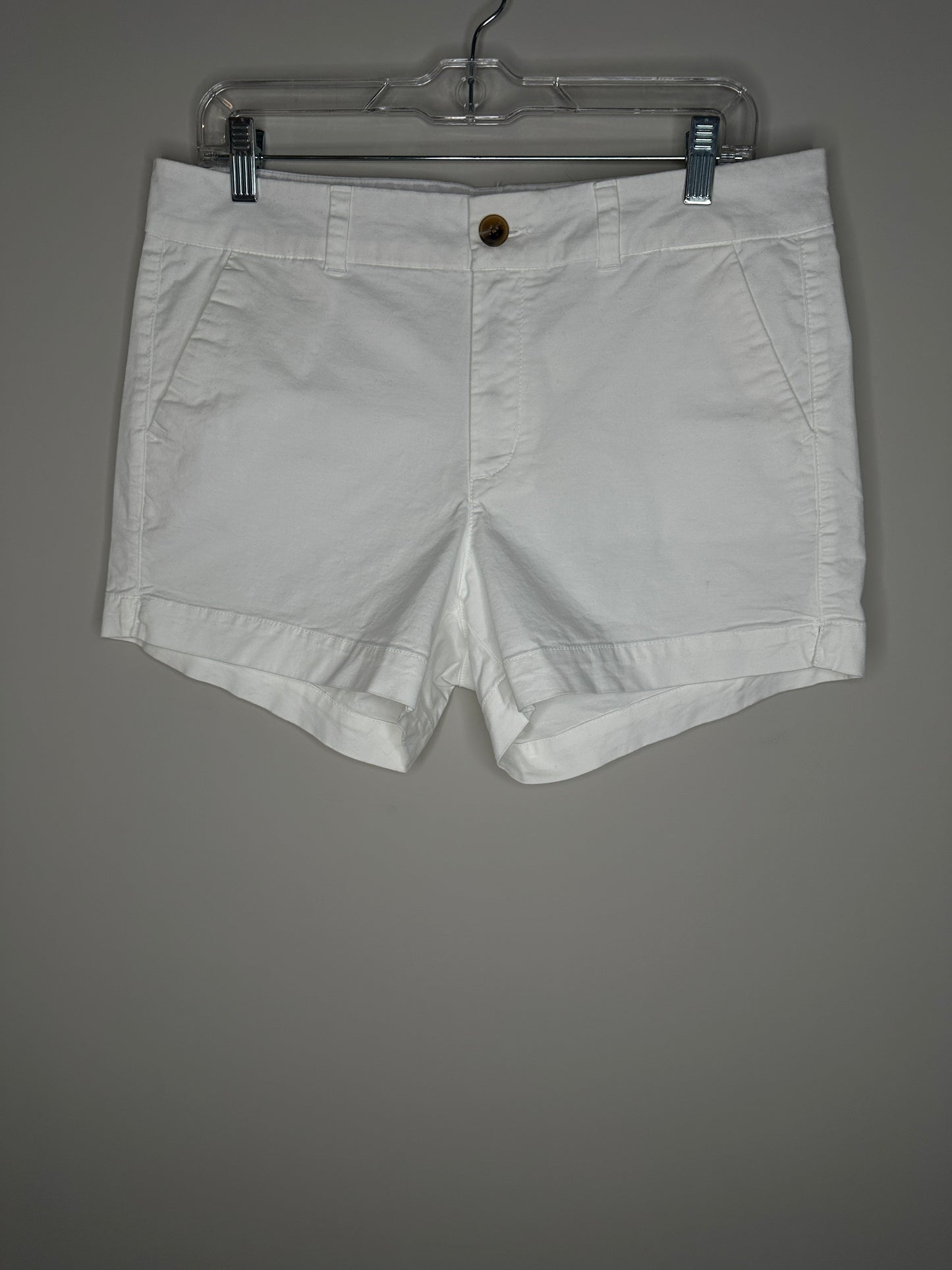 Old Navy Size 10 White Mid-Rise Everyday Short Chino Shorts