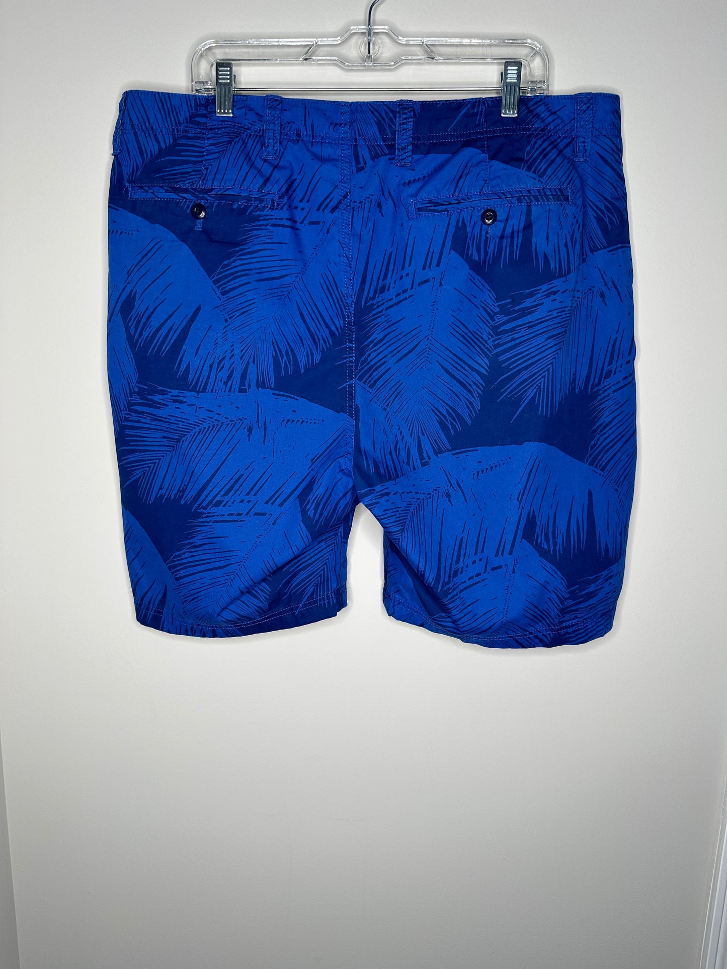 Nautica Size 38W Blue Botanical Print Shorts, 8.25" inseam