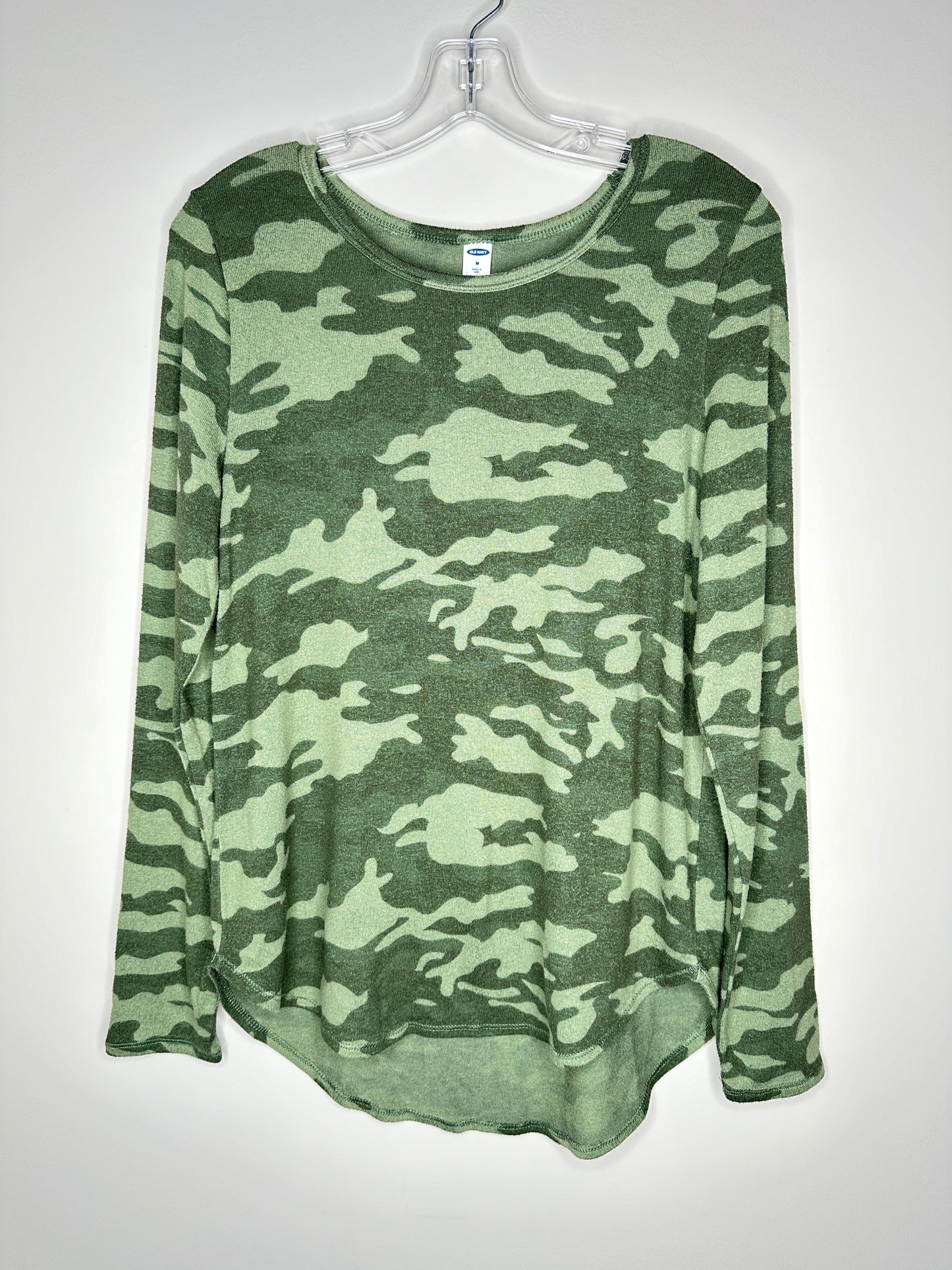 Old Navy Size M Green Camo Long Sleeve Tee Sweater