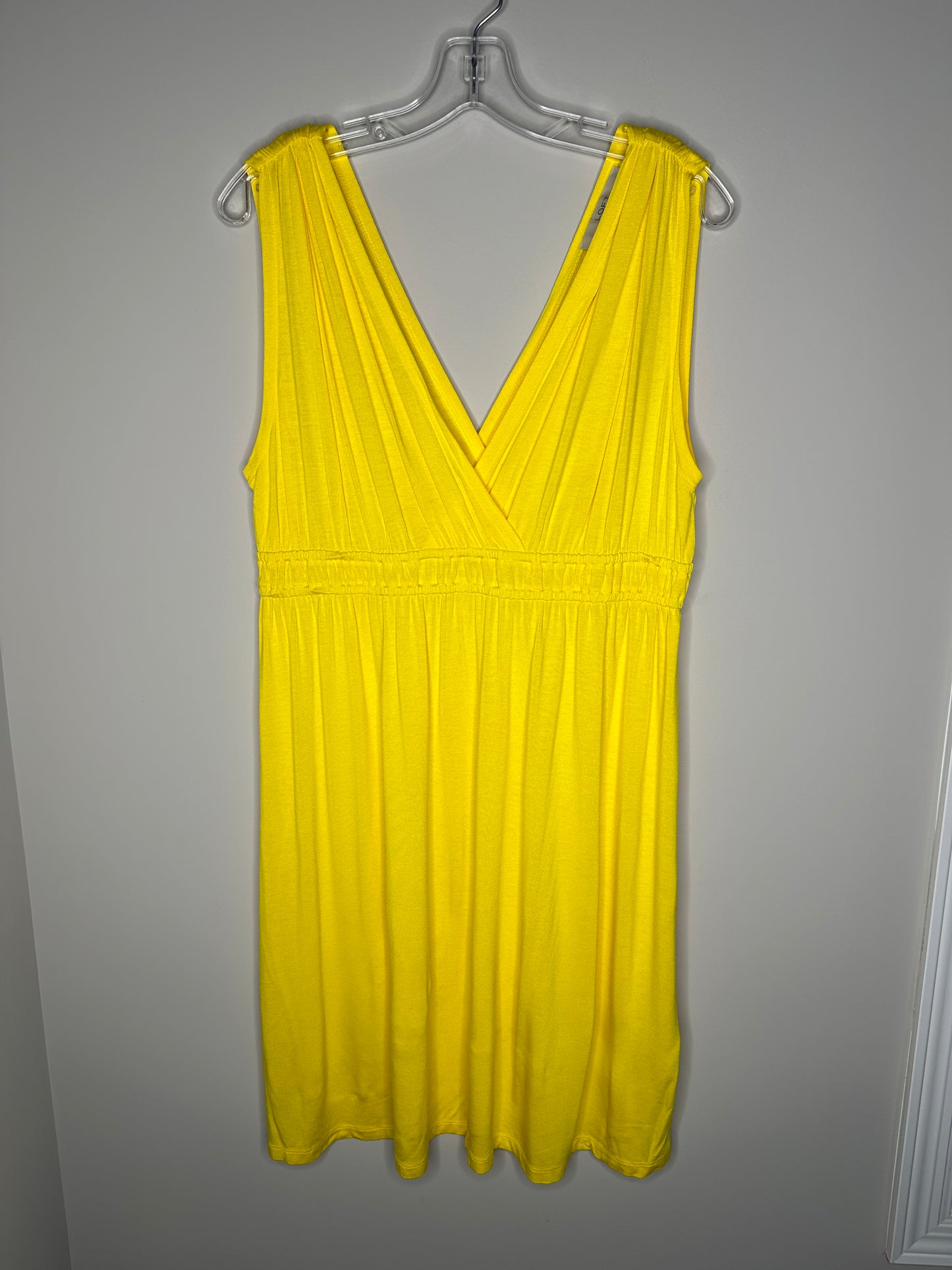 Ann Taylor LOFT Size L Yellow V-Neck Dress with Ruching