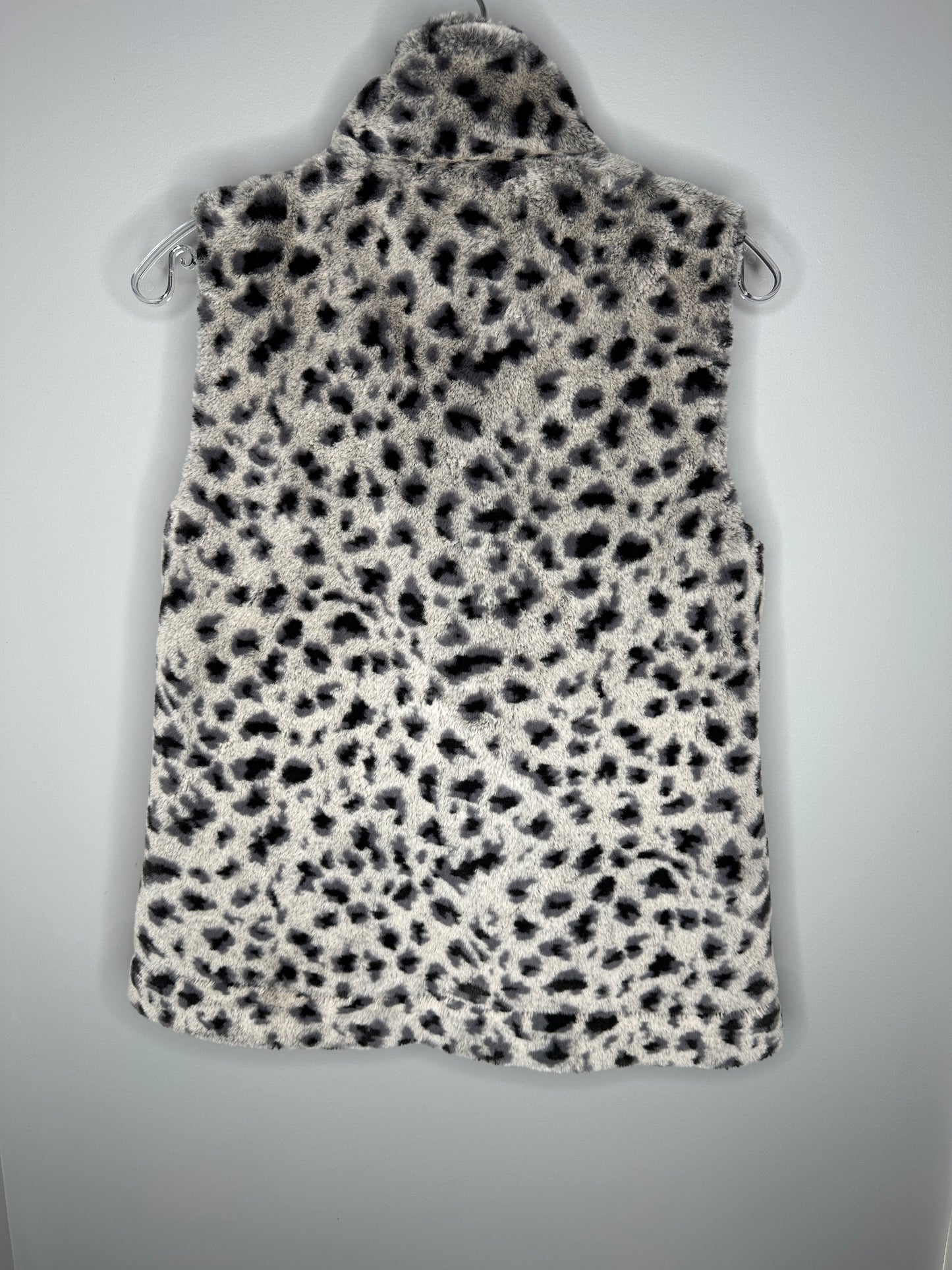 dylan Size XS Gray Leopard Snap Vest Animal Print Faux Fur Vest