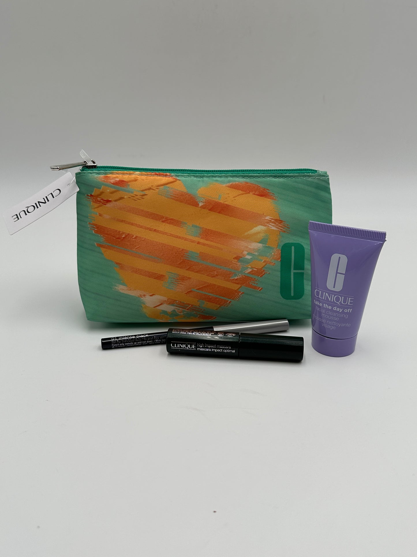 Clinique Green with Orange Heart Cosmetic Bag 4-Pc. Set, new/NWT