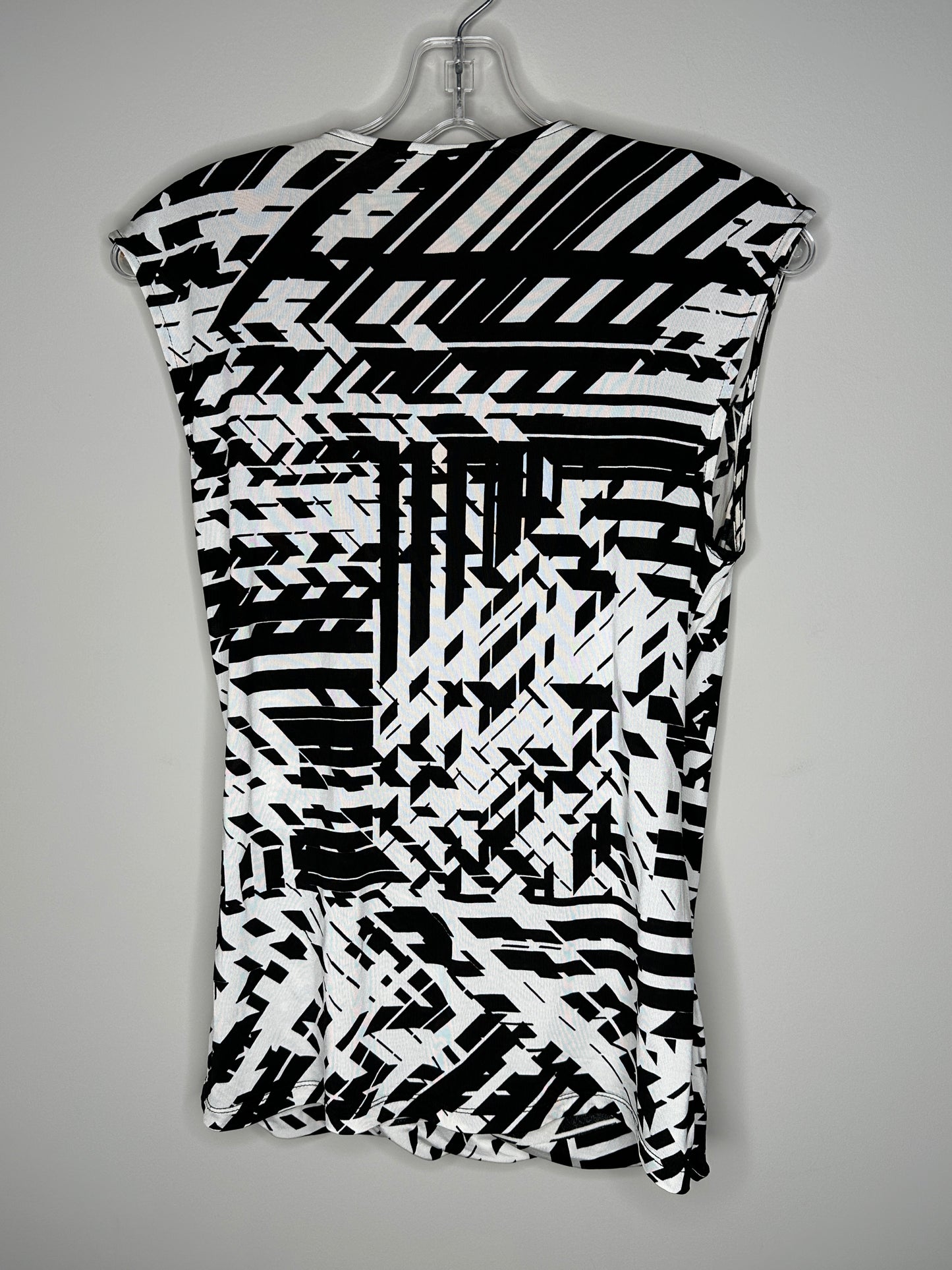 Classiques entier Size M Black & White Patterned Sleeveless Wrap Top