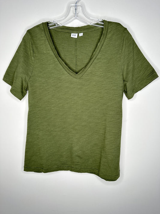 GAP Size M Olive Army Green Short Sleeve V-Neck Tee, EUC