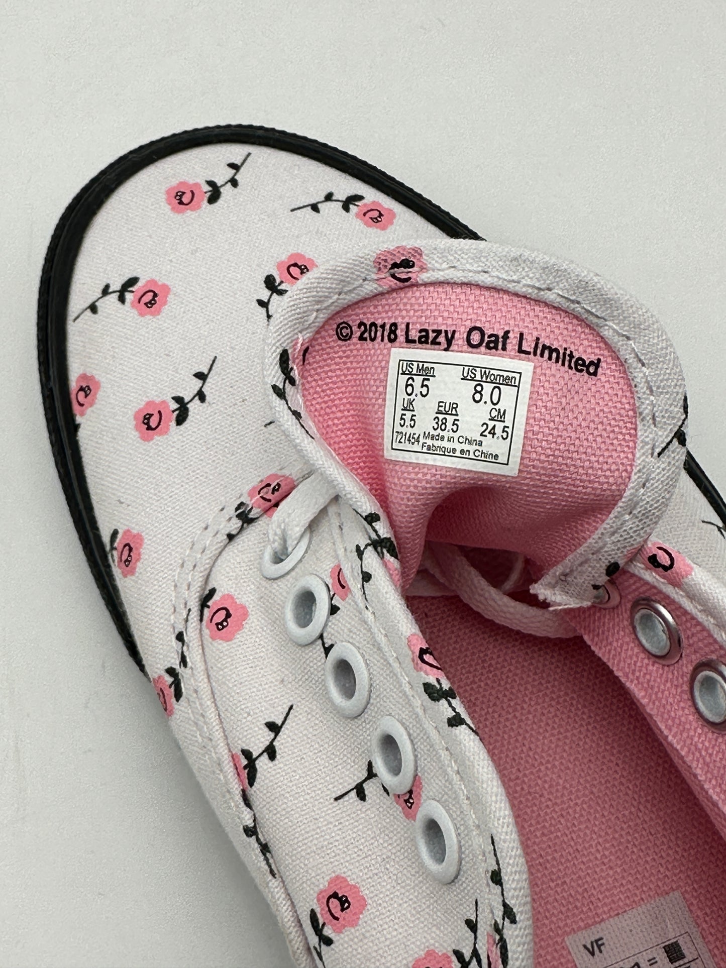 Vans x Lazy Oaf Authentic Women's Size 8 Black & White w/Pink Roses Sneakers Skate Shoes, NWOT