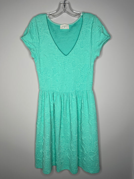 Everly Size S Mint Green Short Sleeve V-Neck Tunic Dress, EUC